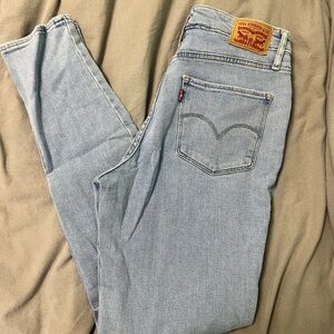 Levi's Women's Light Blue Jeans
